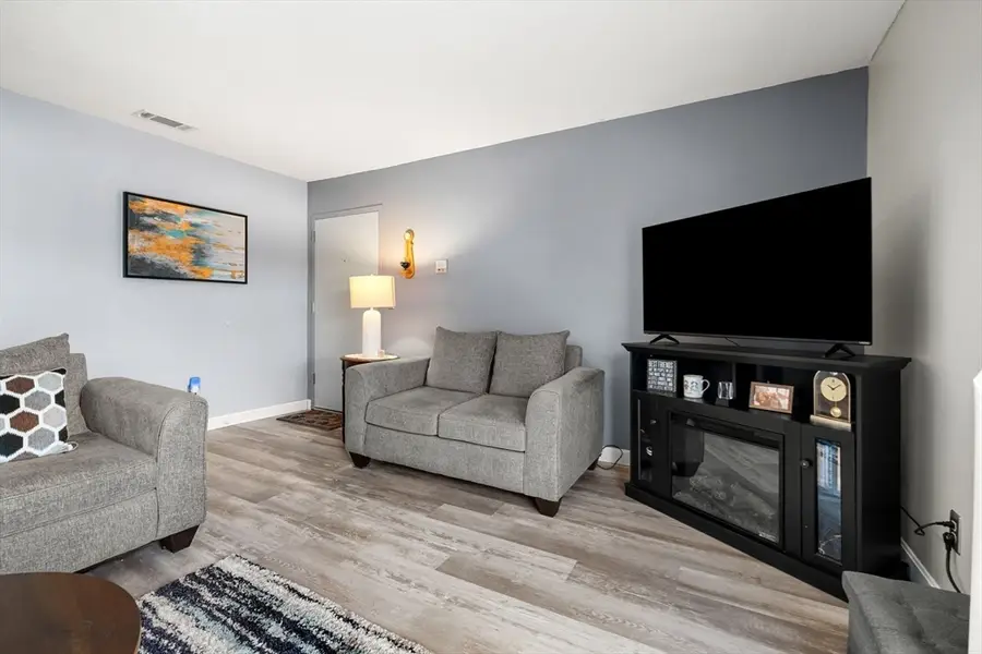 17 Thayer Pond Dr #2, North Oxford, MA 01537 - #3