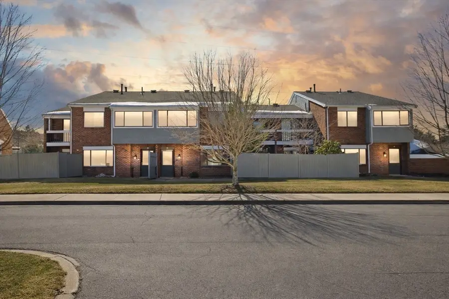 34 Rosewood Dr #34, Stoughton, MA 02072 - #2