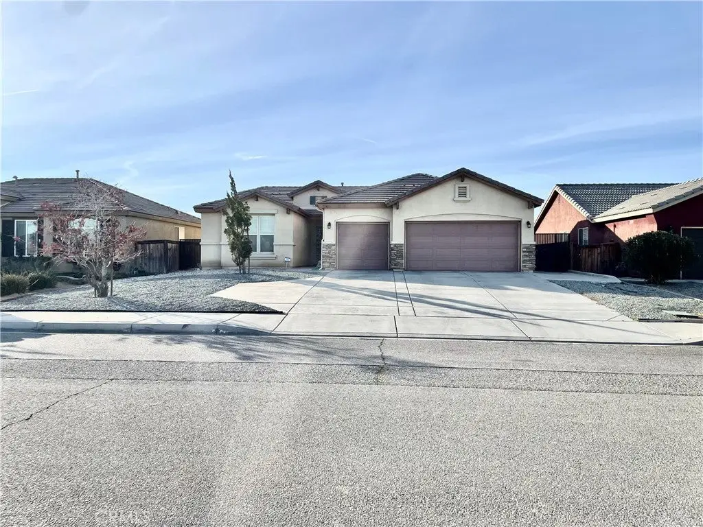 13953 Tawney Ridge Ln, Victorville, CA 92394 - #1