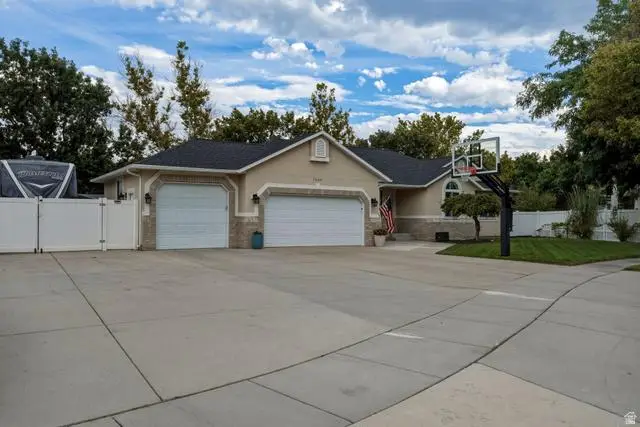 7639 S Wood Mesa Dr, West Jordan, UT 84081 - #2