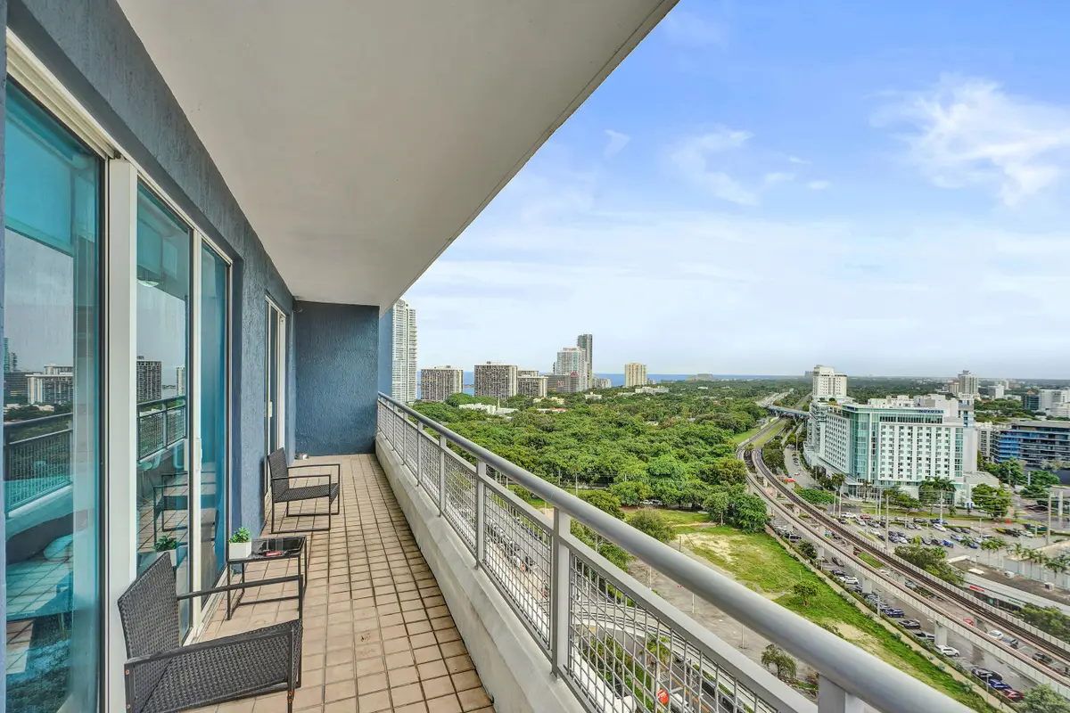 60 SW 13th St #1721, Miami, FL 33130 - Image #1