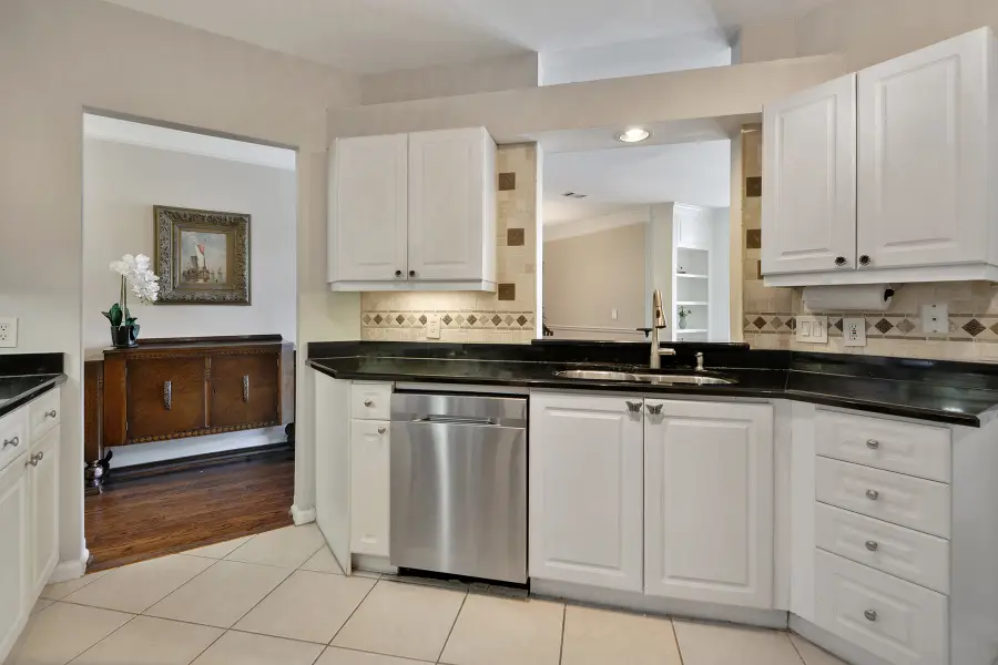 3334 Peachtree Road Ne #109, Atlanta, GA 30326 - #2