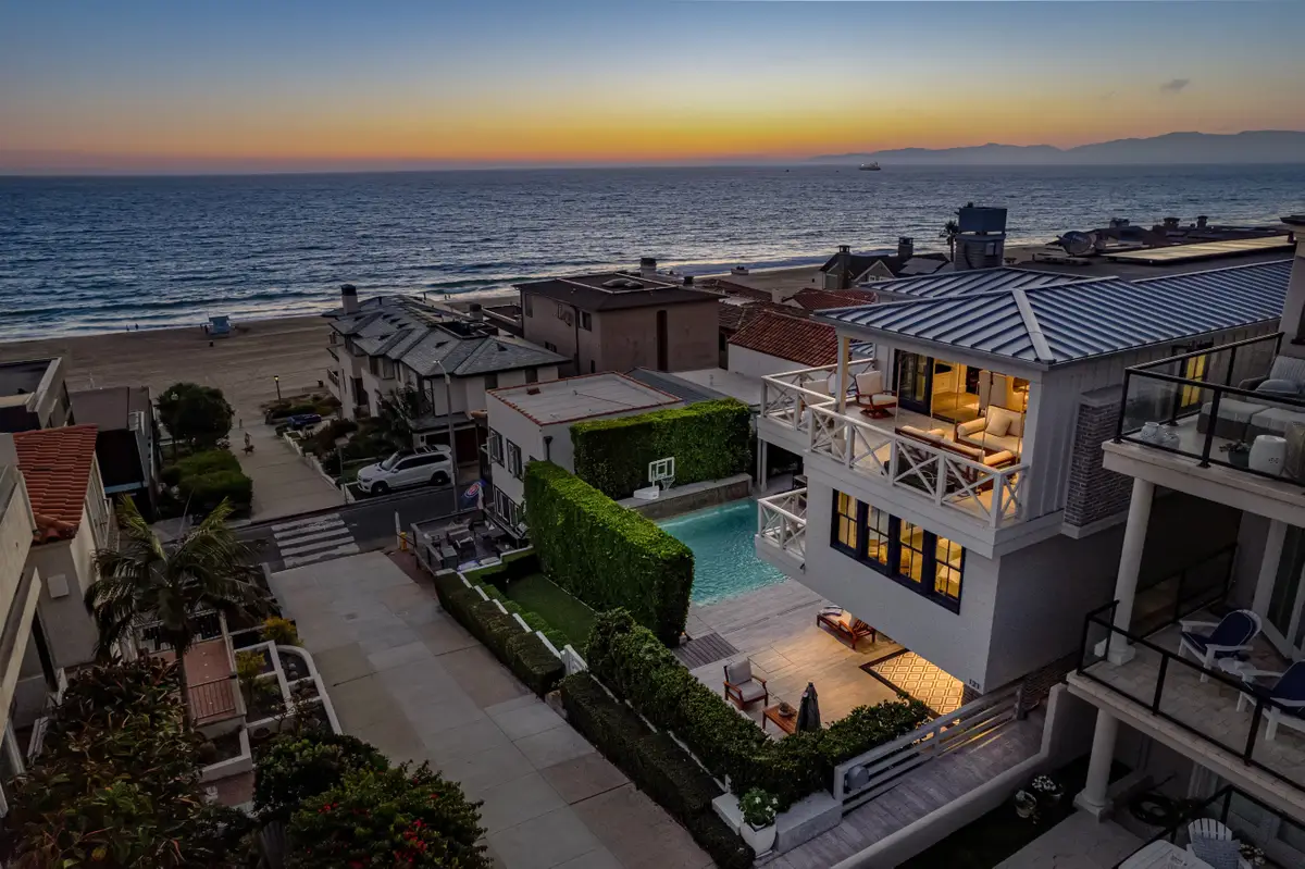 117 34th Street, Manhattan Beach, CA 90266 - #1