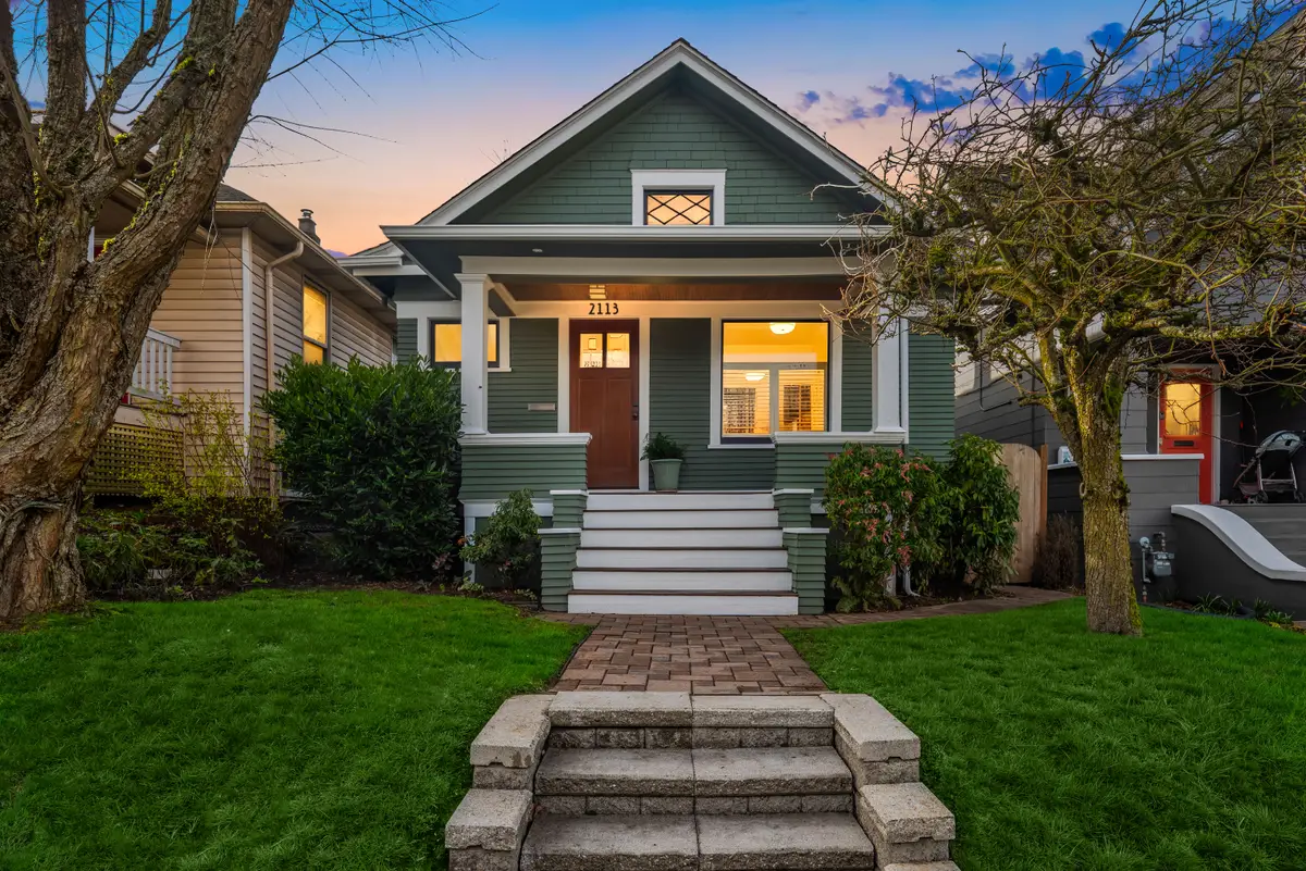 2113 3rd Avenue W, Seattle, WA 98119 - #1