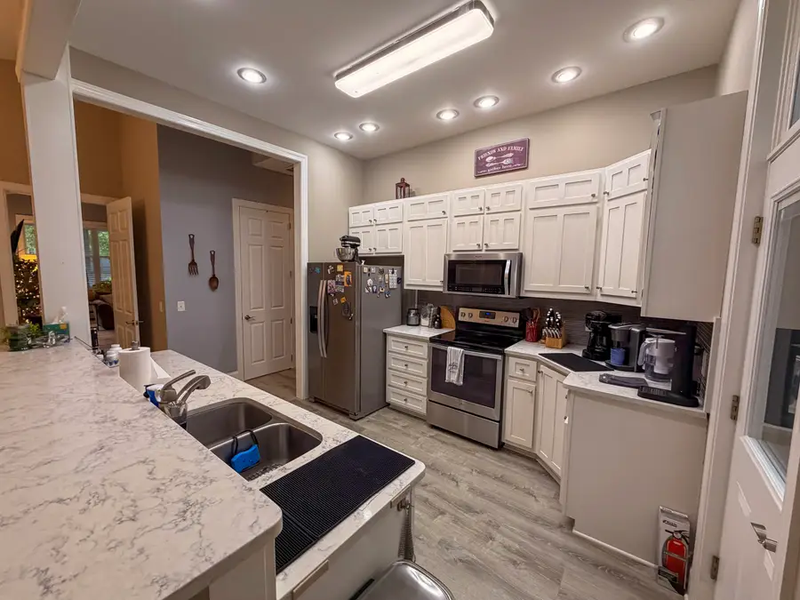 303 Winchester Court, Dublin, GA 31021 - #2