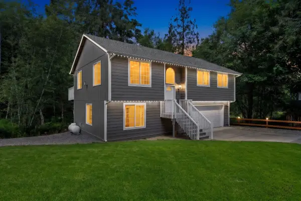 20 Fuschia Ave, Shelton, WA 98584