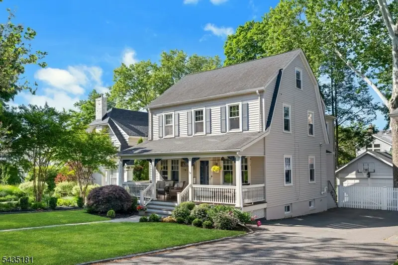 62 Southern Slope Dr, Millburn, NJ 07041 - #1