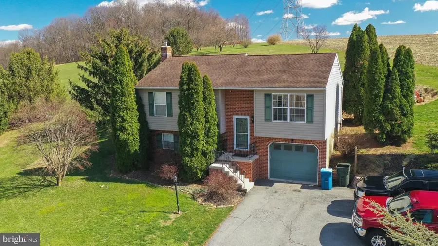 185 Elfner Rd, Red Lion, PA 17356 - #2