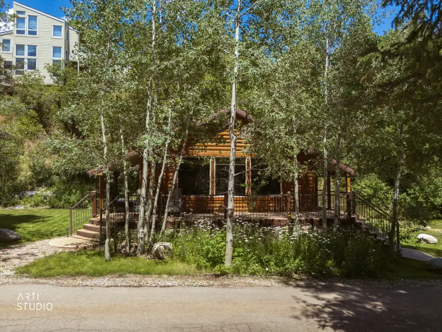 2876 E Greengrove Dr, Sundance, UT 84604 - #3
