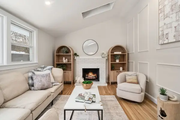 11 Wilshire Dr, Sharon, MA 02067