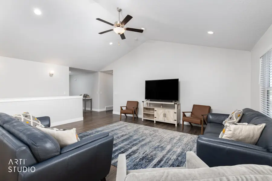 178 N Maple Bend Dr, Spanish Fork, UT 84660 - Image #2