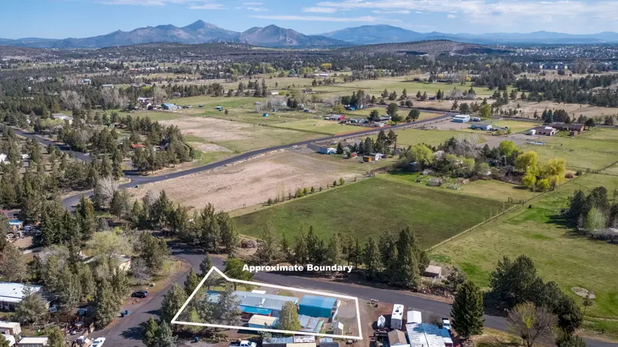 3930 NW Progress Lane, Redmond, OR 97756 - #3