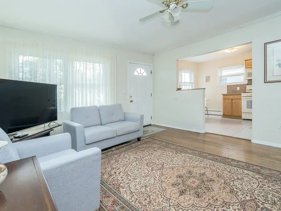 44 Corchaug Avenue, Port Washington, NY 11050 - #2