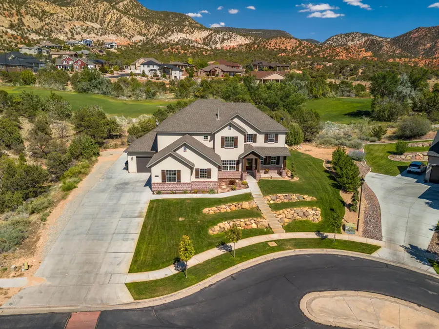 1254 N Ridgeway Dr, Cedar City, UT 84721 - #3