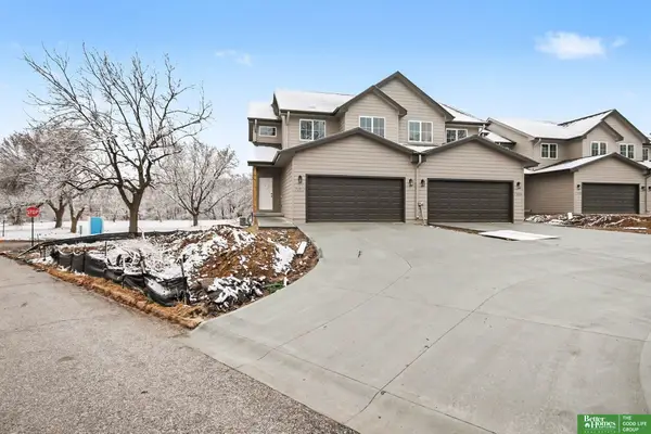 7102 N 79th Court, Omaha, NE 68122