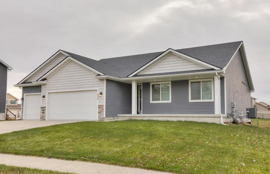 6455 Sunlight Drive, Pleasant Hill, IA 50327 - Image #2
