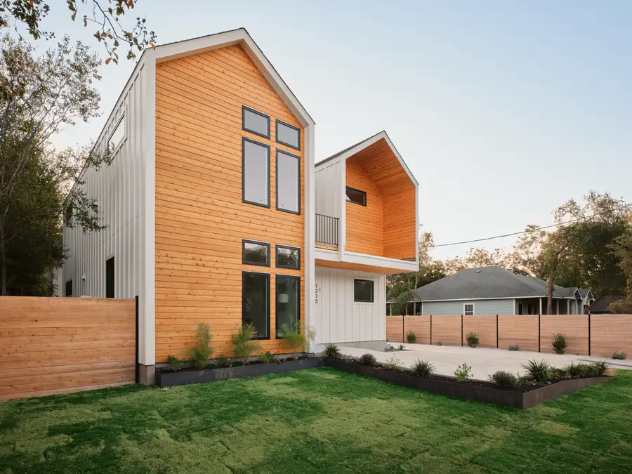 1215 Fort Branch Blvd #1, Austin, TX 78721 - Image #3