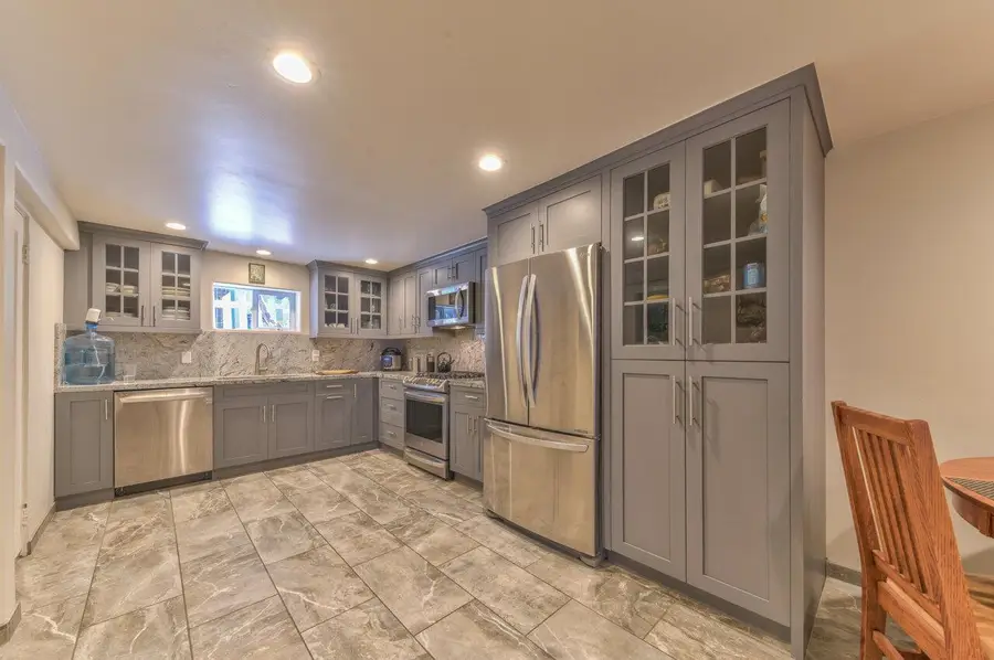 410 Pine Avenue, Pacific Grove, CA 93950 - #2