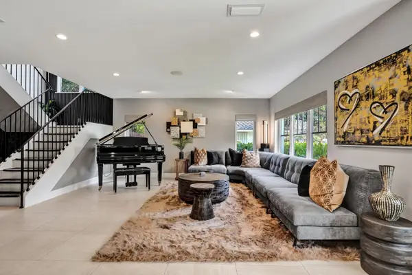 738 Middle River Drive, Fort Lauderdale, FL 33304
