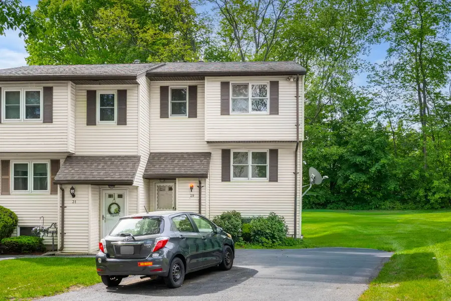 29 Jefferey Ln #29, Haverhill, MA 01832 - #3