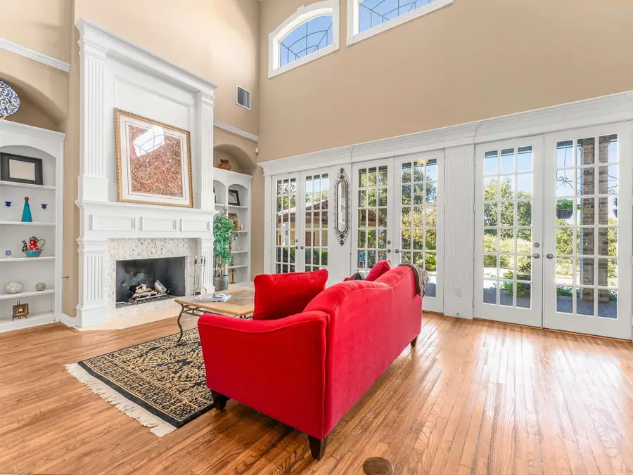 550 N Peytonville Avenue, Southlake, TX 76092 - #2