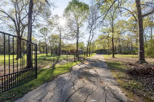 88 Vela Road, Huntsville, TX 77340