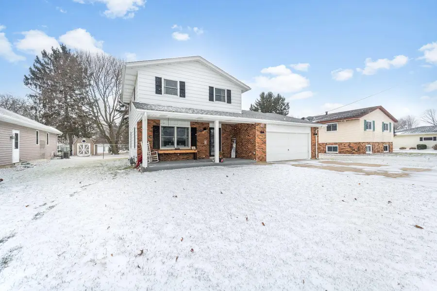 519 Dunford Dr, Burlington, WI 53105 - Image #3