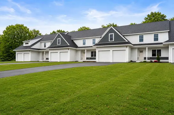 99 Driftwood Circle #38, Sandown, NH 03873