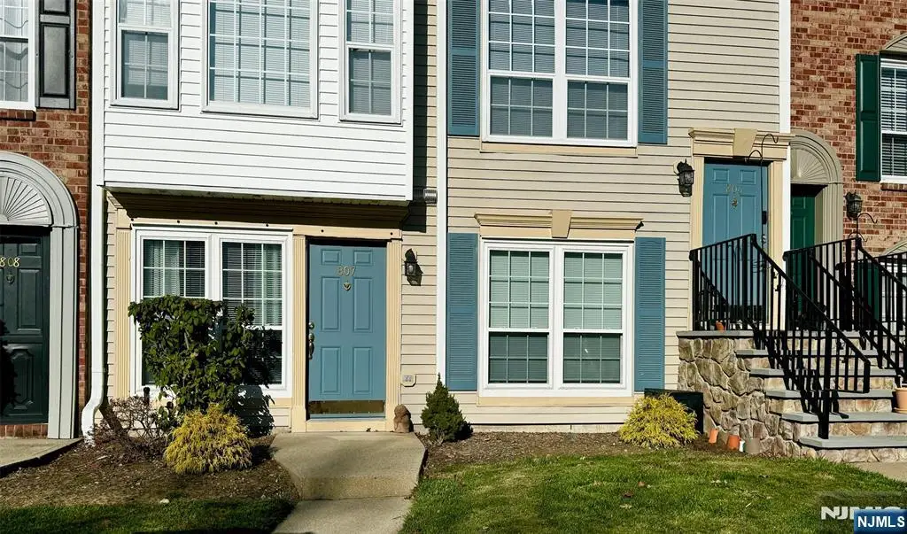 807 Sassafras Court, Mahwah, NJ 07430 - Image #1