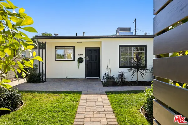 19432 Hartland Street, Reseda (los Angeles), CA 91335