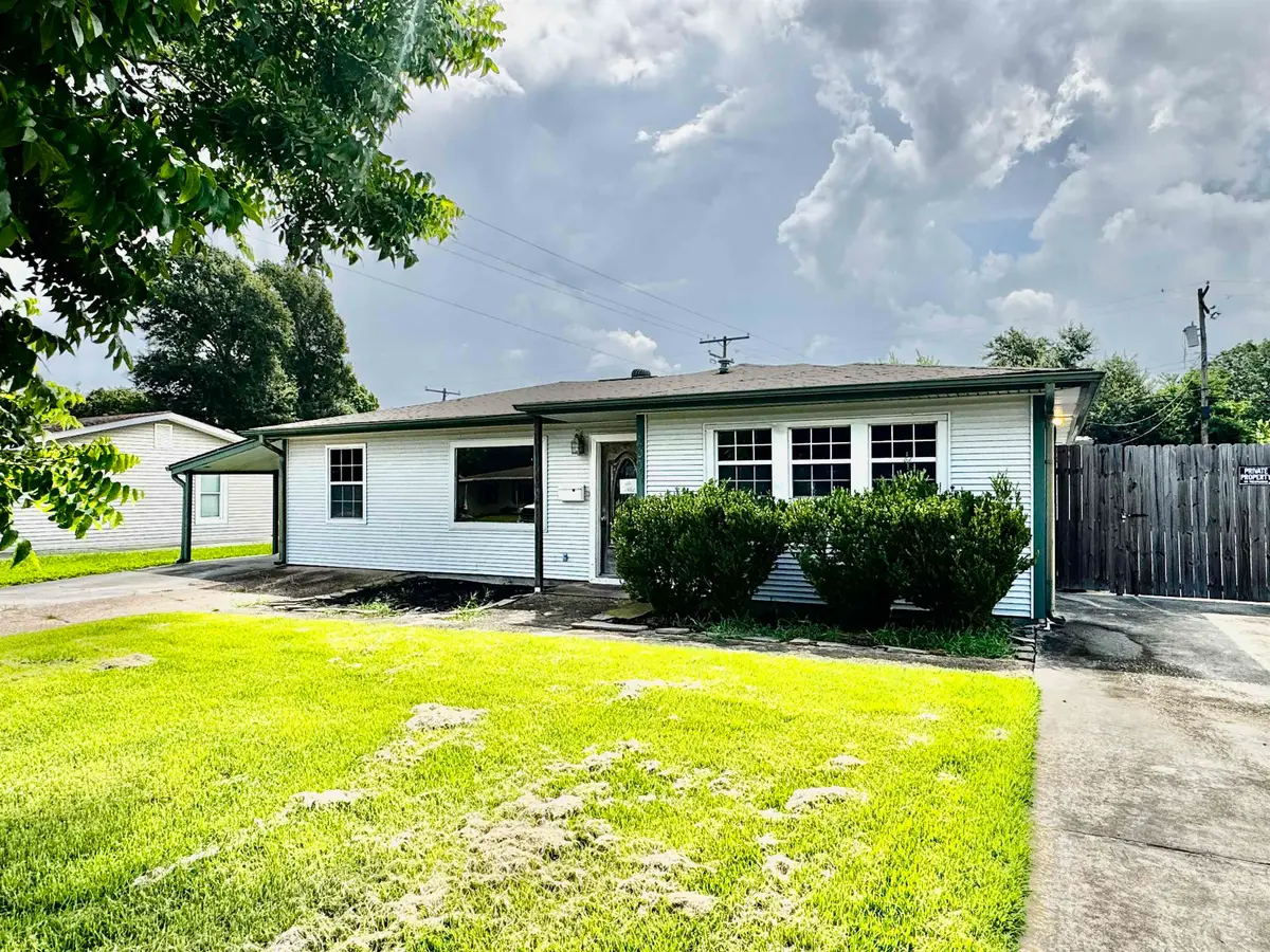 2301 7th Street, Port Neches, TX 77651 - #1