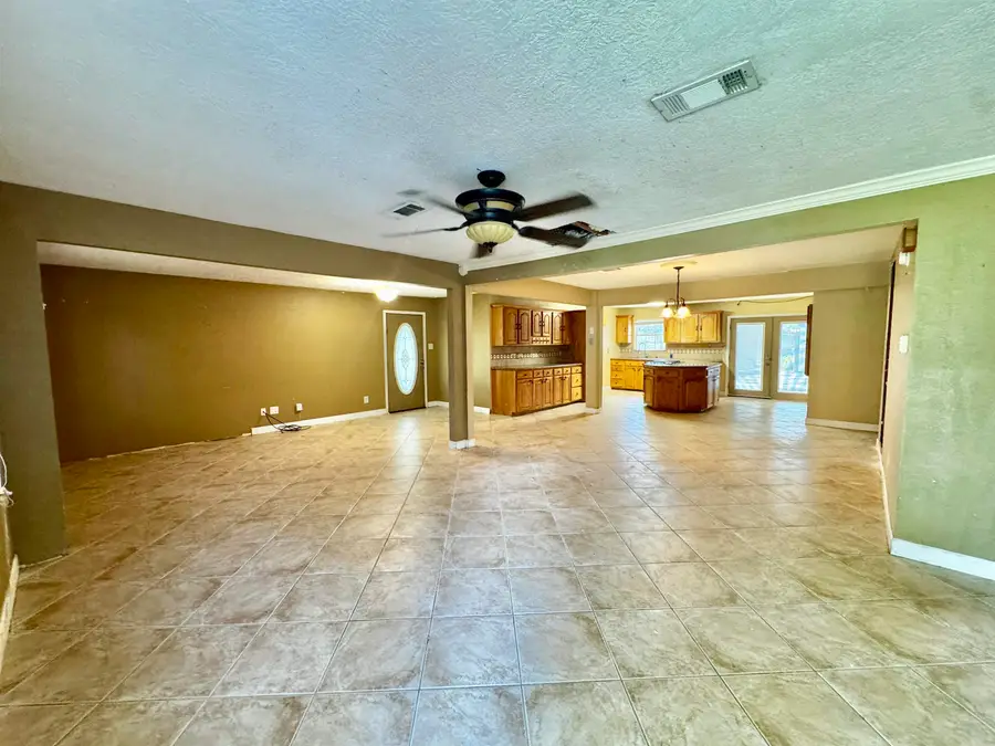 2301 7th Street, Port Neches, TX 77651 - #3