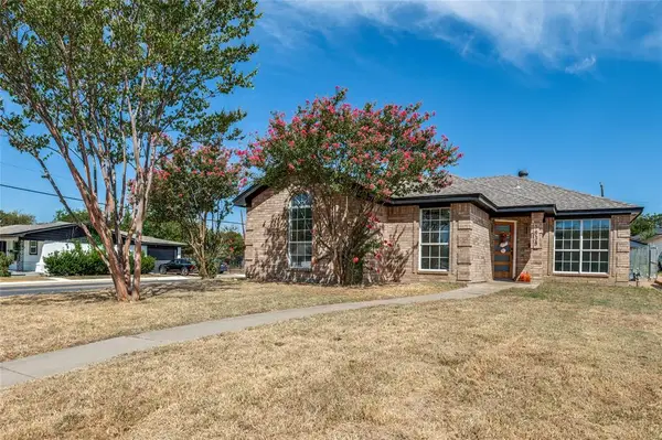 1838 San Antonio Street, Grand Prairie, TX 75051