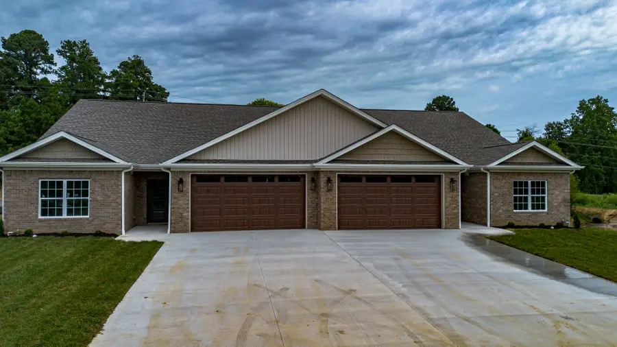 160 Hidden Valley Dr, Paducah, KY 42003 - #3
