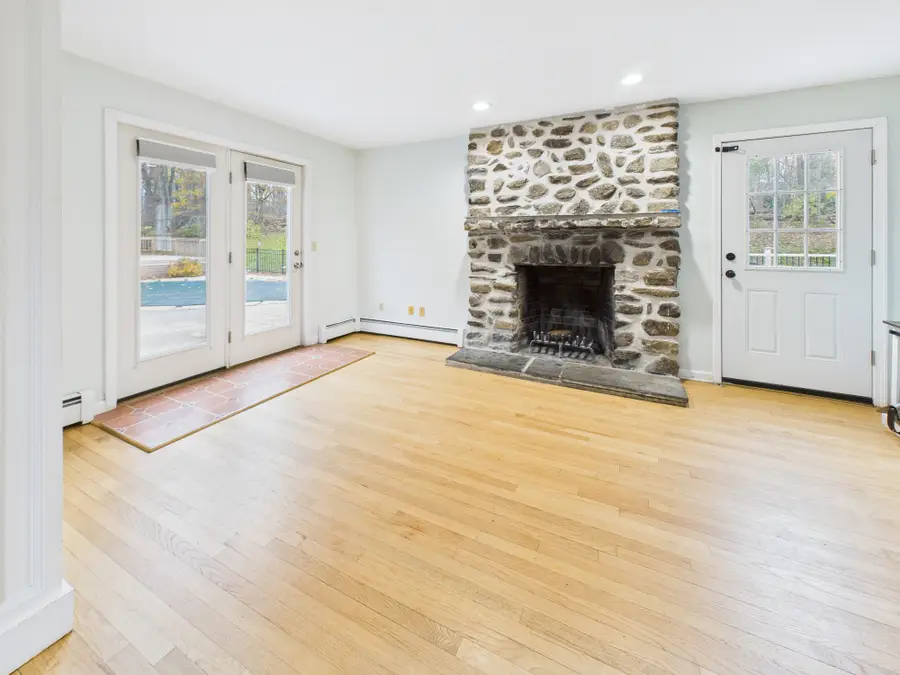 6 Holley Lane, Prospect, CT 06712 - Image #2