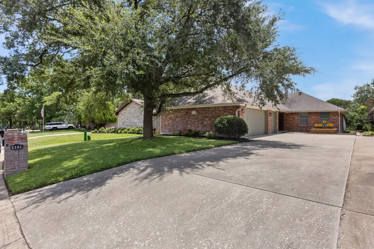 2101 Chisholm Trail, Salado, TX 76571 - #1