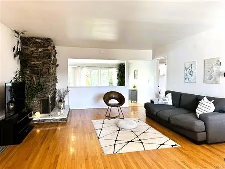 1441 W 152nd St, Gardena, CA 90247