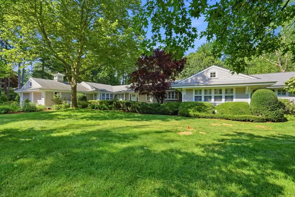 173 Meeting House Rd, Duxbury, MA 02332
