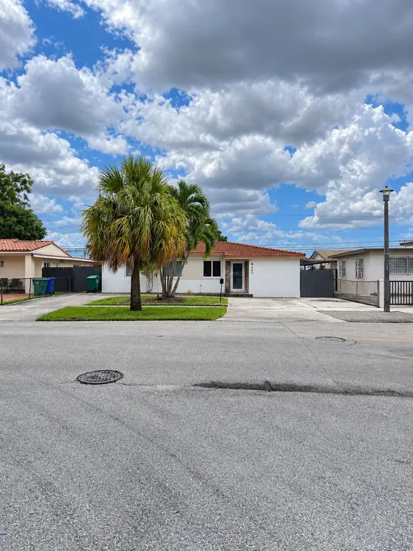 300 SW 69th Ave, Miami, FL 33144