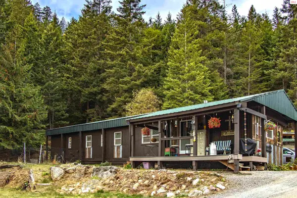 1464 Hulett Hill Dr, Sandpoint, ID 83864