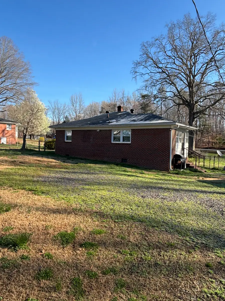 1154 Us Highway 29 Bus, Reidsville, NC 27320 - #2