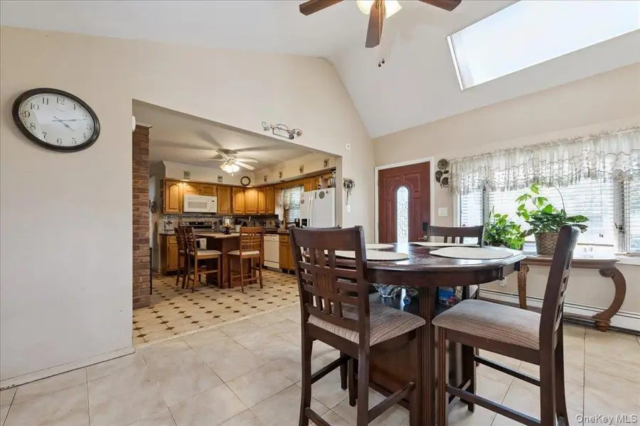 181 Springtime Lane N, Levittown, NY 11756 - #3