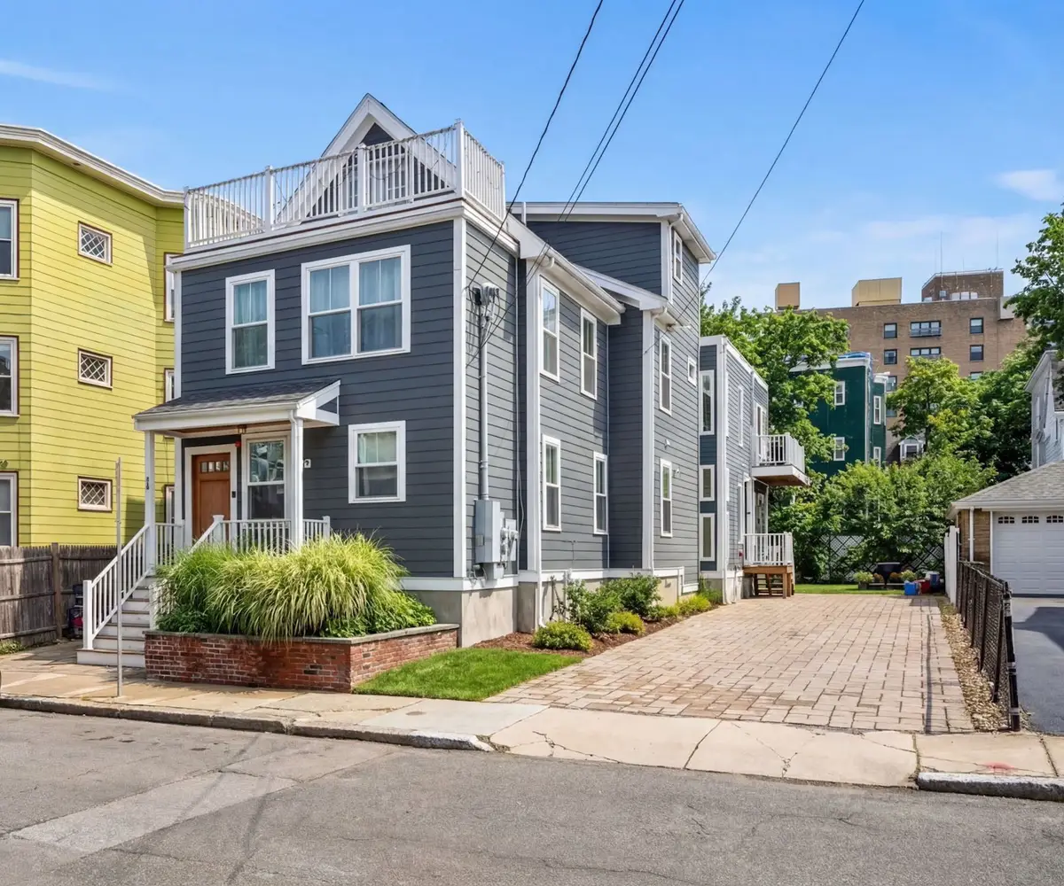14 Farragut Ave. #1, Somerville, MA 02144 - #1