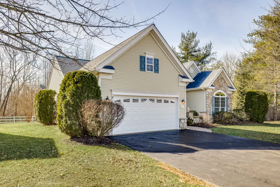 4 Ellington Dr, Columbus, NJ 08022 - #2