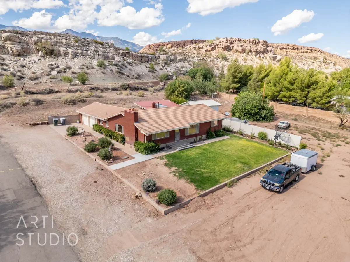 48 W Center St, Leeds, UT 84746 - Image #1