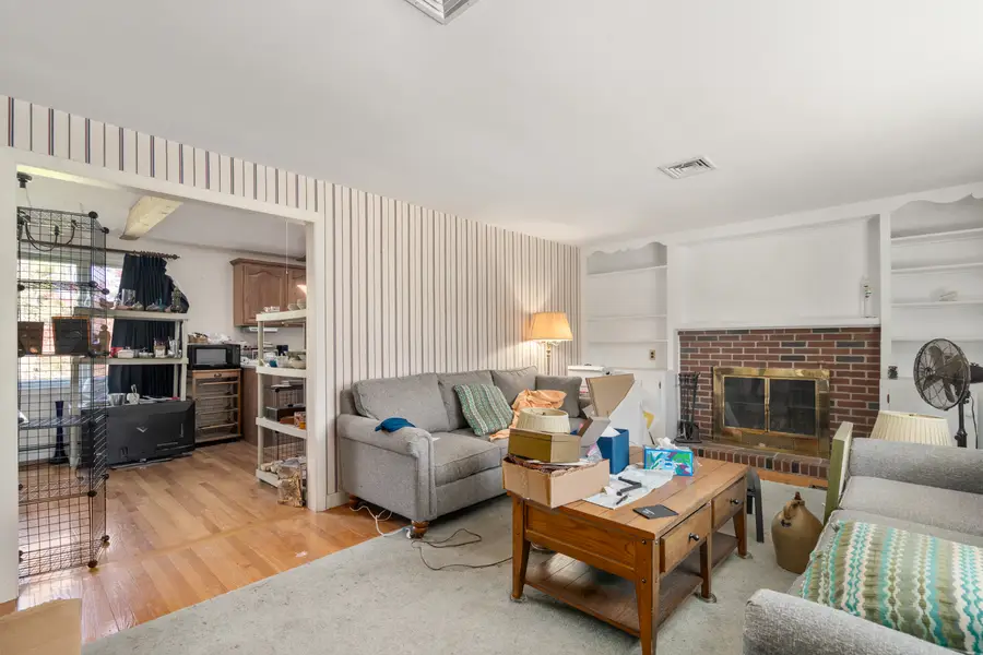 424 Central, Holliston, MA 01746 - #2