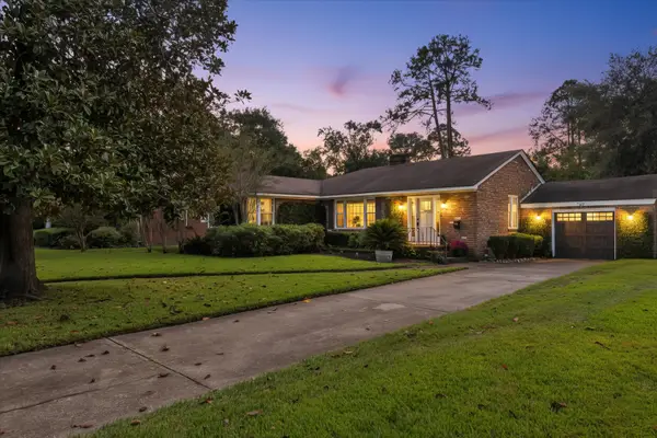 223 E 64th Street, Savannah, GA 31405