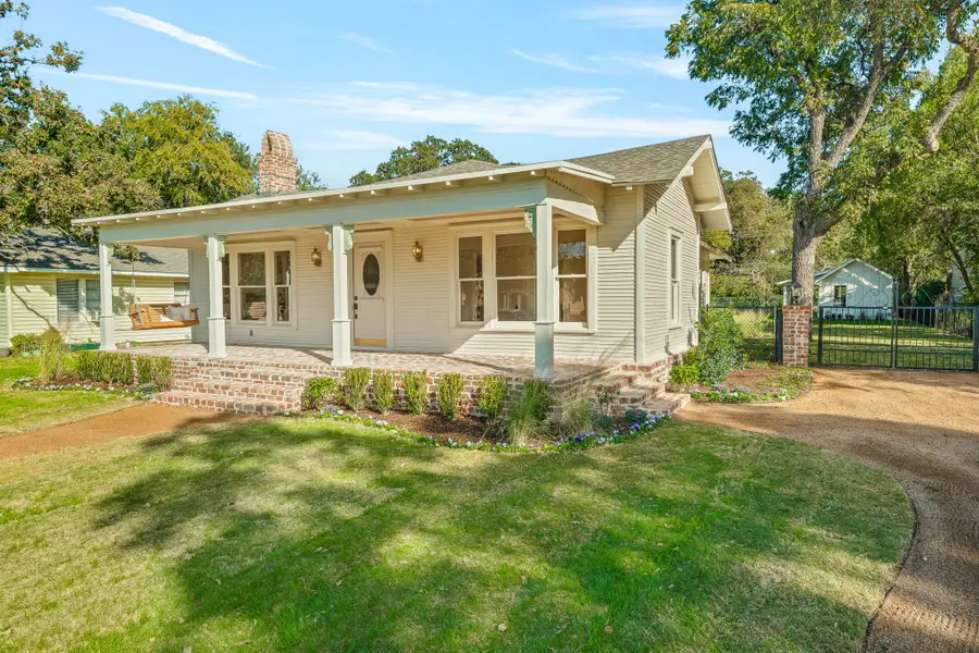 915 Cherry Street, Graham, TX 76450 - Image #2