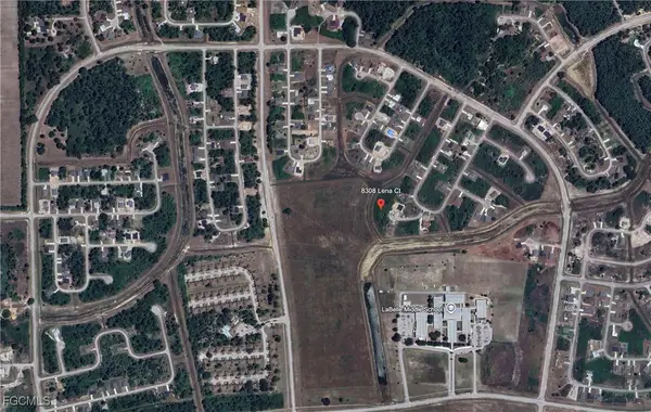 8308 Lena Court, LABELLE, FL 33935