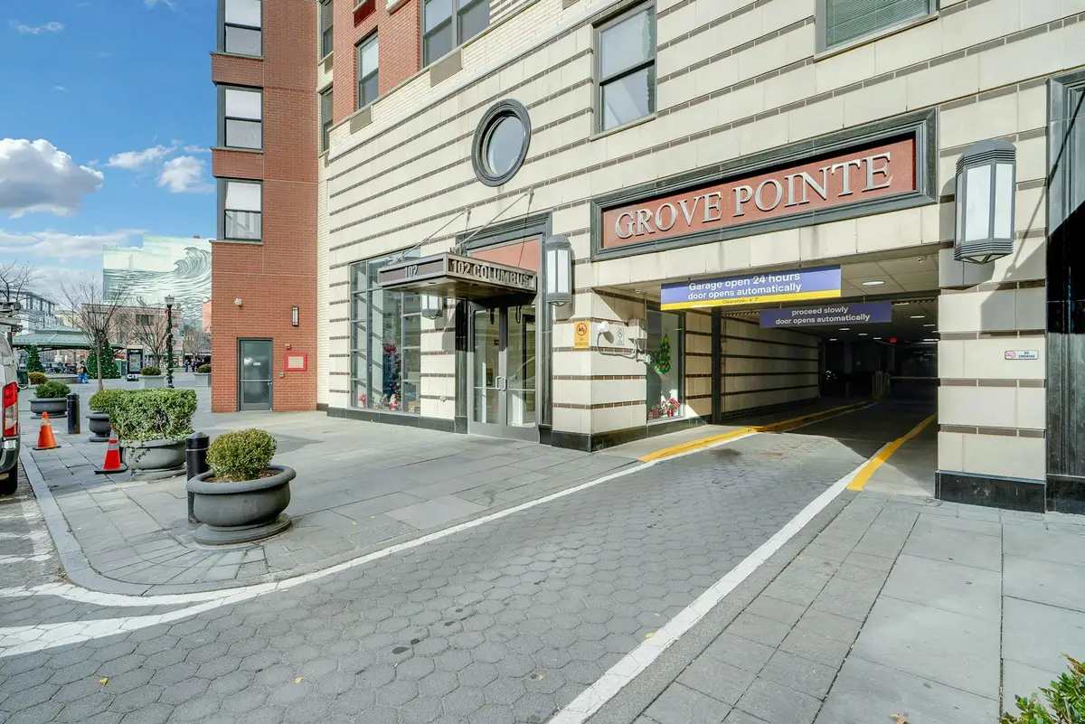 102 CHRISTOPHER COLUMBUS DR #803, Jersey City, NJ 07302 - Image #1